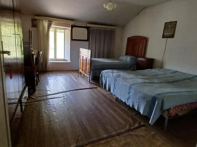 Appartamento in vendita di 140 m² in Via Caduti del Lavoro, 1