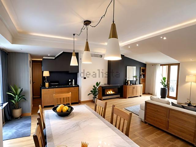 Appartamento in vendita di 140 m² in Via Cairoli, 4