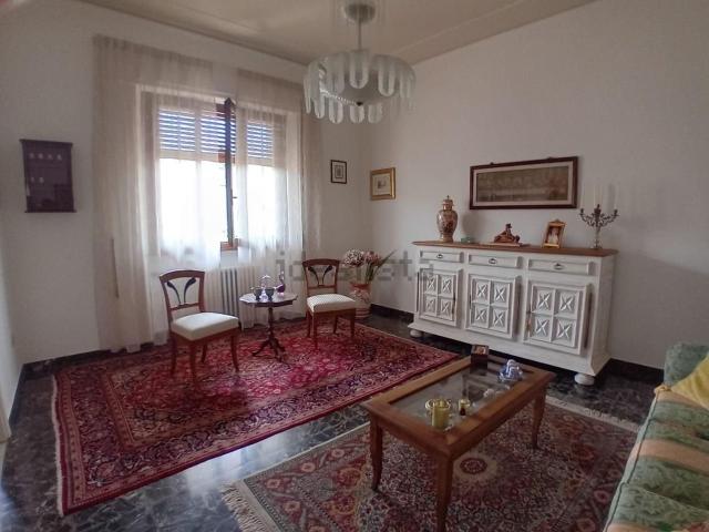 Appartamento in vendita di 140 m² in Via Campania