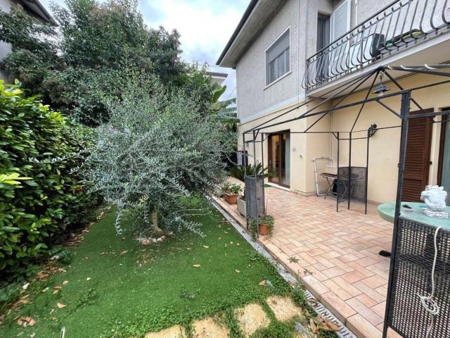 Appartamento in vendita di 140 m² in Via Capitano Elia, 23