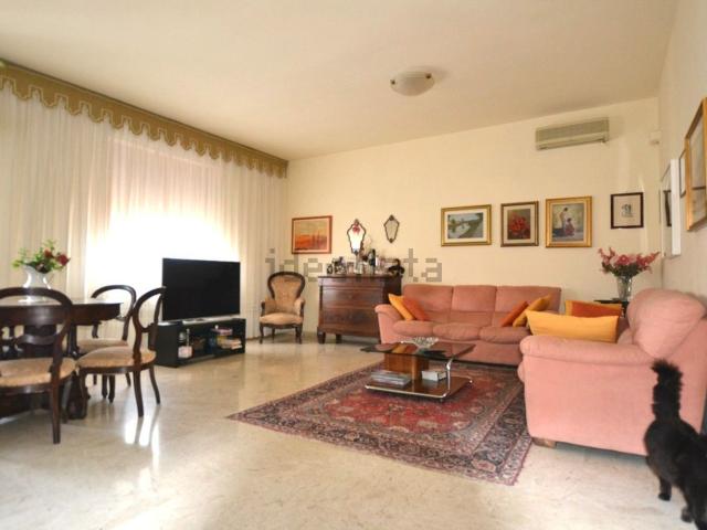 Appartamento in vendita di 140 m² in Via Caprera, 20
