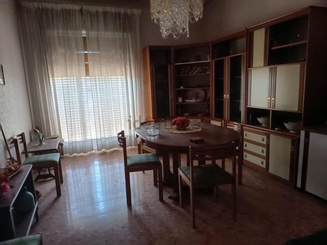 Appartamento in vendita di 140 m² in Via Capri, 3