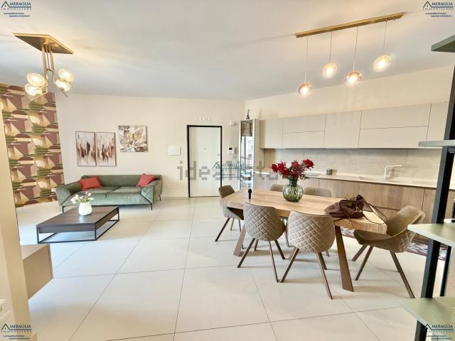 Appartamento in vendita di 140 m² in Via Carlo Pezone