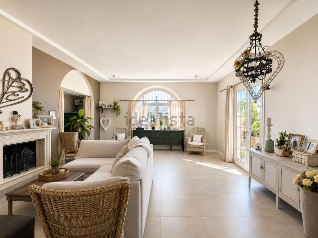 Appartamento in vendita di 140 m² in Via Carlo Pisacane