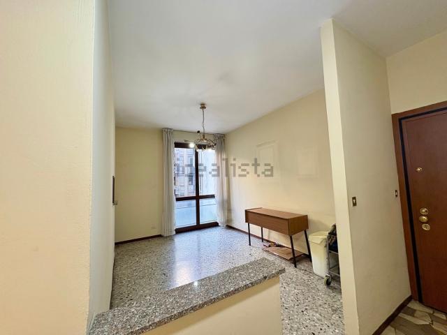 Appartamento in vendita di 140 m² in Via Carlo Rainoldi, 23