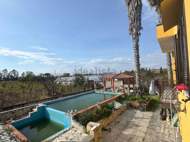 Appartamento in vendita di 140 m² in Via Carrafiello, 4