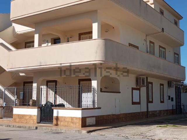 Appartamento in vendita di 140 m² in Via Castore e Polluce, 38