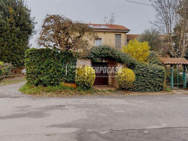 Appartamento in vendita di 140 m² in Via Ceresola, 1