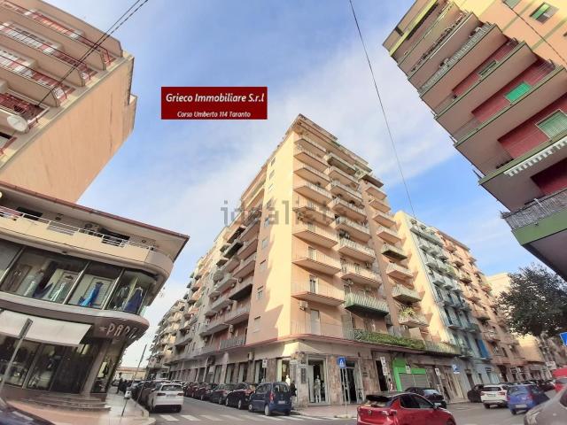 Appartamento in vendita di 140 m² in Via Cesare Battisti, 57