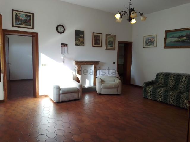 Appartamento in vendita di 140 m² in Via Chiarenti