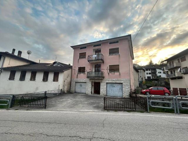 Appartamento in vendita di 140 m² in Via Cima Campo, 1