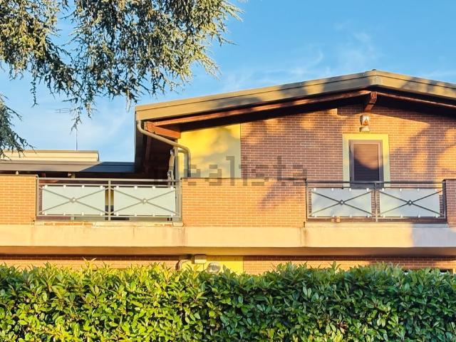 Appartamento in vendita di 140 m² in Via Claudio Treves