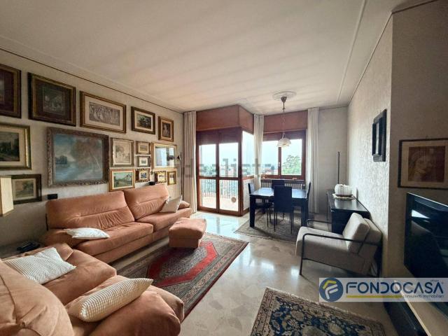 Appartamento in vendita di 140 m² in Via Claudio Cesana
