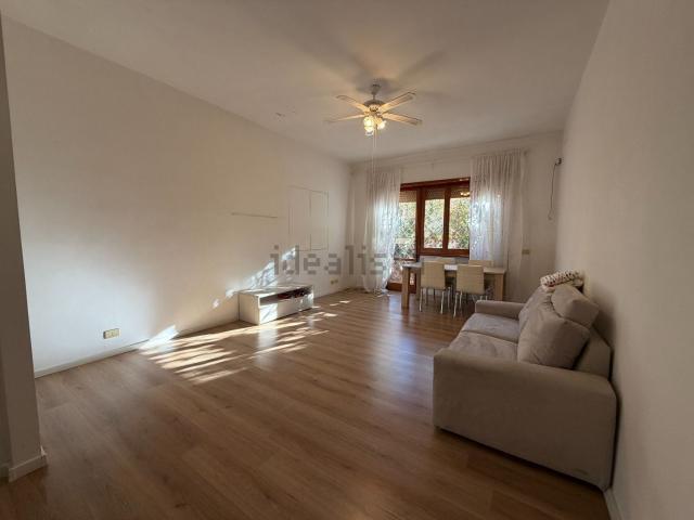 Appartamento in vendita di 140 m² in Via Cropani, 91