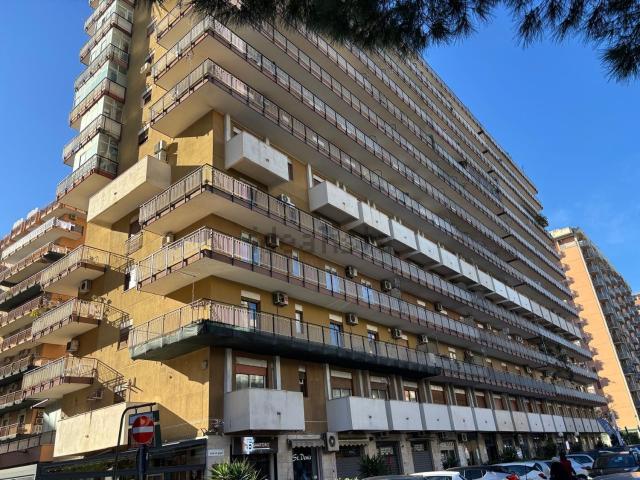 Appartamento in vendita di 140 m² in Via A. De Gasperi, 50