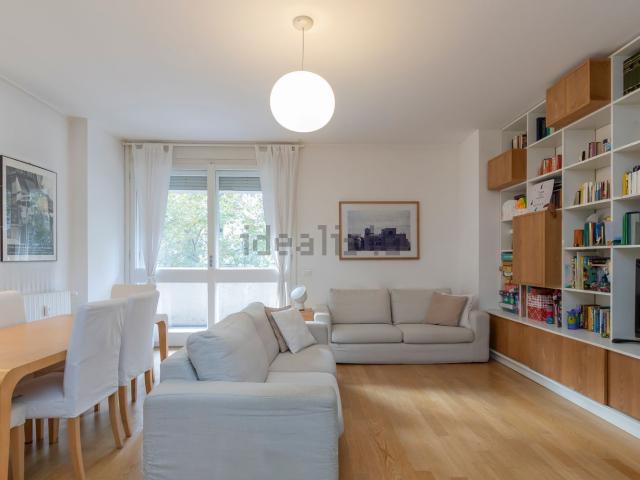 Appartamento in vendita di 140 m² in Via Amedeo D&apos Aosta, 11