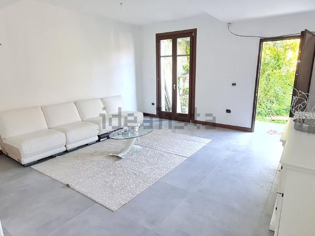 Appartamento in vendita di 140 m² in Via Antonio Locatelli