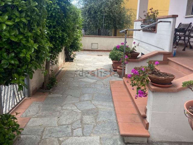 Appartamento in vendita di 140 m² in Via Abruzzo, 15