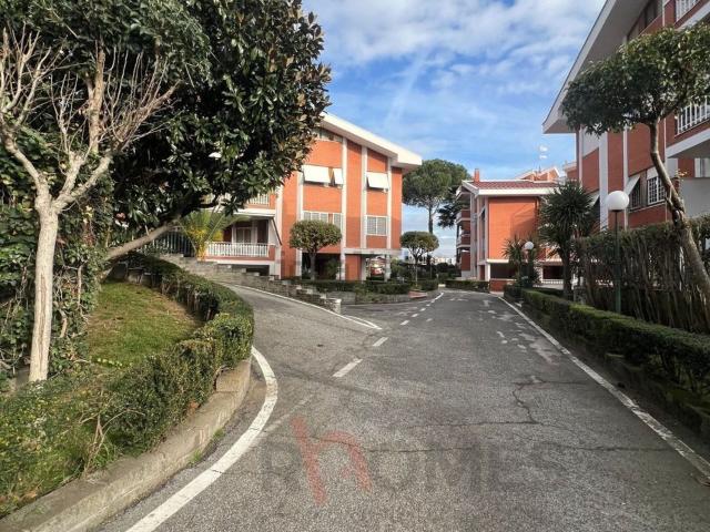 Appartamento in vendita di 140 m² in Via Achille Vertunni, 74