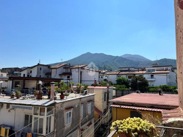 Appartamento in vendita di 140 m² in Via Achille Grandi, 104