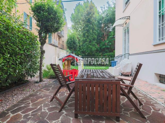 Appartamento in vendita di 140 m² in Via Adolfo Albertazzi