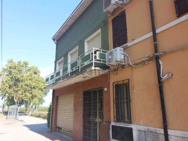 Appartamento in vendita di 140 m² in Via Adriatica, 3