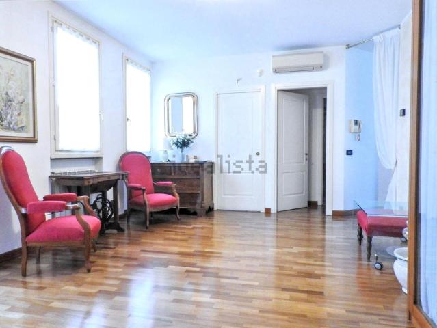 Appartamento in vendita di 140 m² in Via Aldo Moro, 42