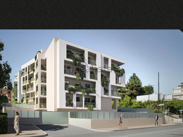 Appartamento in vendita di 140 m² in Via Aremogna