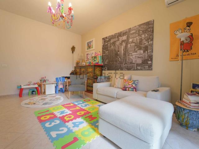 Appartamento in vendita di 140 m² in Via Ariete, 10