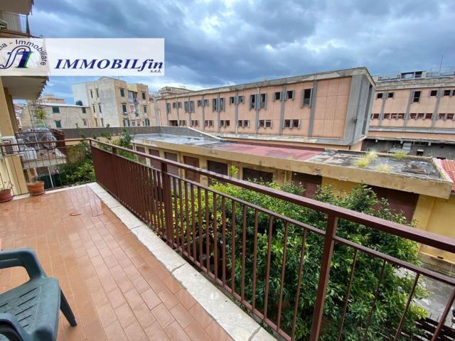 Appartamento in vendita di 140 m² in Via Averroè