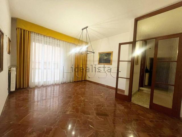 Appartamento in vendita di 140 m² in Via Baldaccio d&apos Anghiari, 1