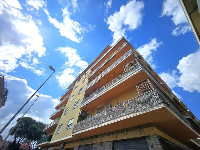Appartamento in vendita di 140 m² in Via Barbiellini Amidei Bernardo