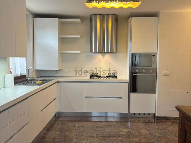 Appartamento in vendita di 140 m² in Via Bezzecca, 38