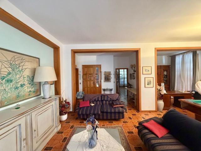 Appartamento in vendita di 140 m² in Via Bronciani
