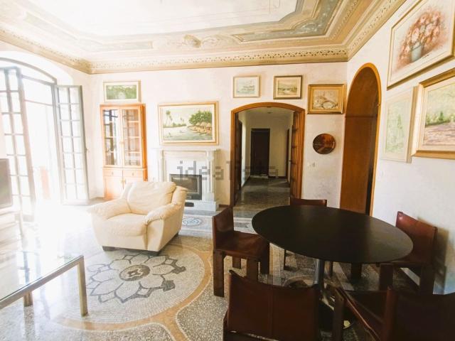 Appartamento in vendita di 140 m² in Via Buonviaggio