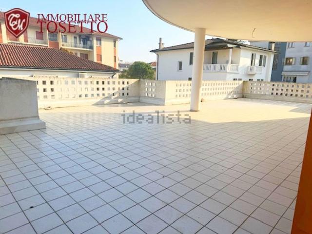 Appartamento in vendita di 140 m² in Via G. E. di Velo