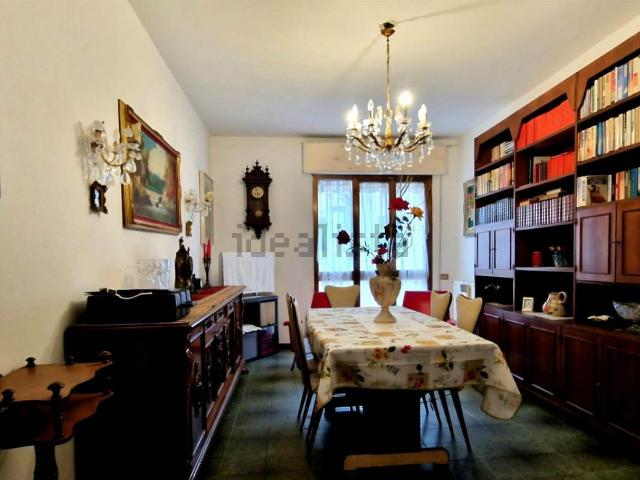 Appartamento in vendita di 140 m² in Via G. Marconi, 230