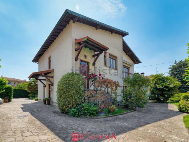 Appartamento in vendita di 140 m² in Via Gaetano Donizetti