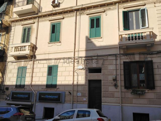 Appartamento in vendita di 140 m² in Via Gaspare del Fosso, 8