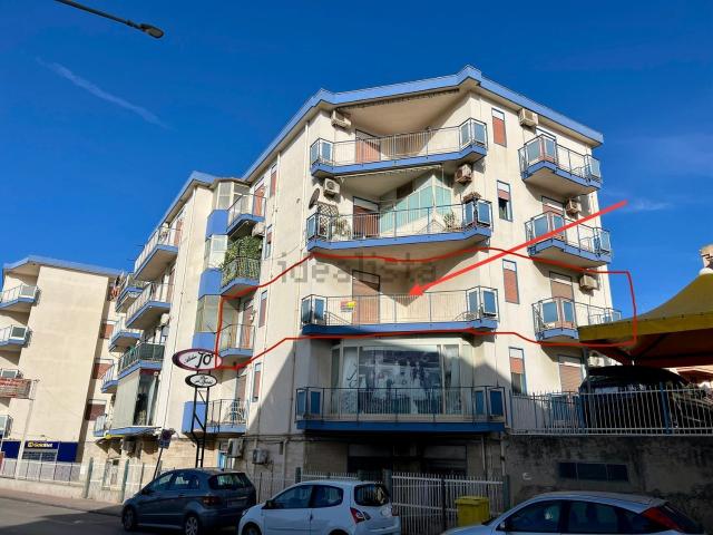 Appartamento in vendita di 140 m² in Via Gela, 221