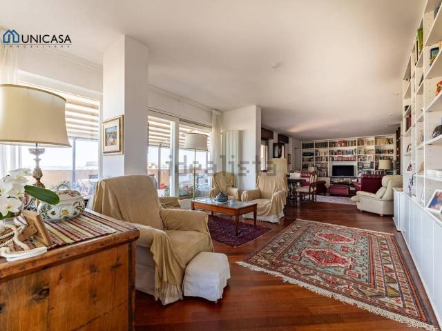 Appartamento in vendita di 140 m² in Via Giuditta Rissone