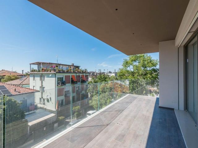 Appartamento in vendita di 140 m² in Via Giuseppe Borgatti, 15