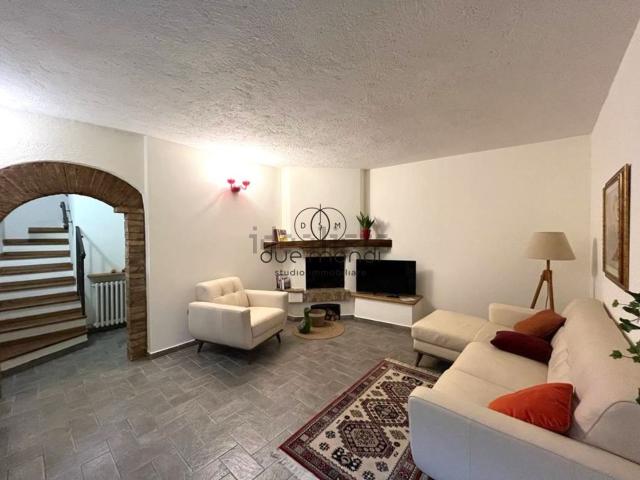Appartamento in vendita di 140 m² in Via Giustolo