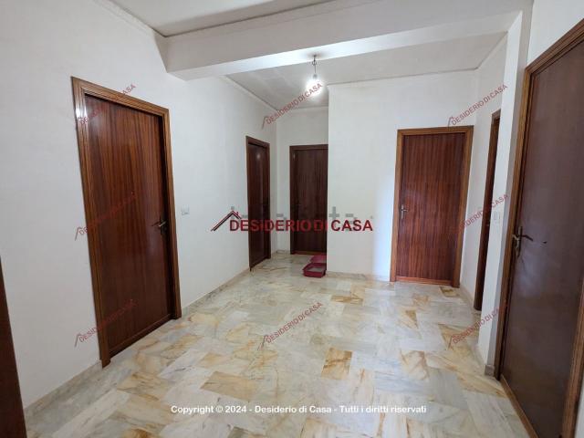 Appartamento in vendita di 140 m² in Via Giacomo Leopardi, 15