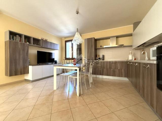 Appartamento in vendita di 140 m² in Via Giacomo Matteotti, 10