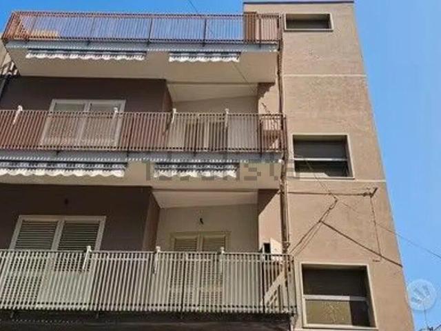 Appartamento in vendita di 140 m² in Via Giosuè Carducci