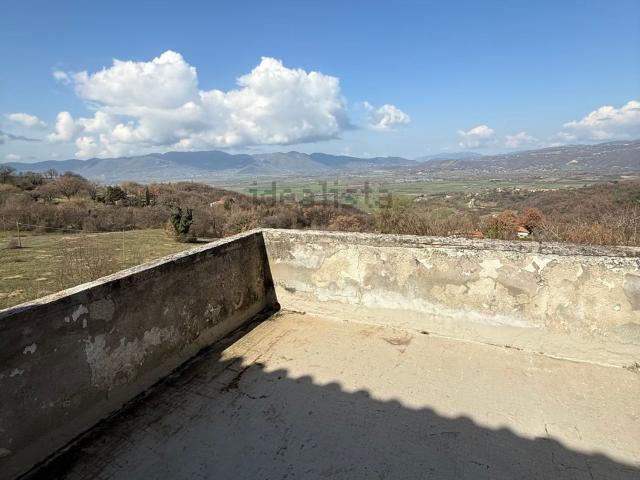 Appartamento in vendita di 140 m² in Via Giovanni Pascoli, 60