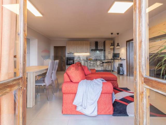 Appartamento in vendita di 140 m² in Via Guglielmo Marconi