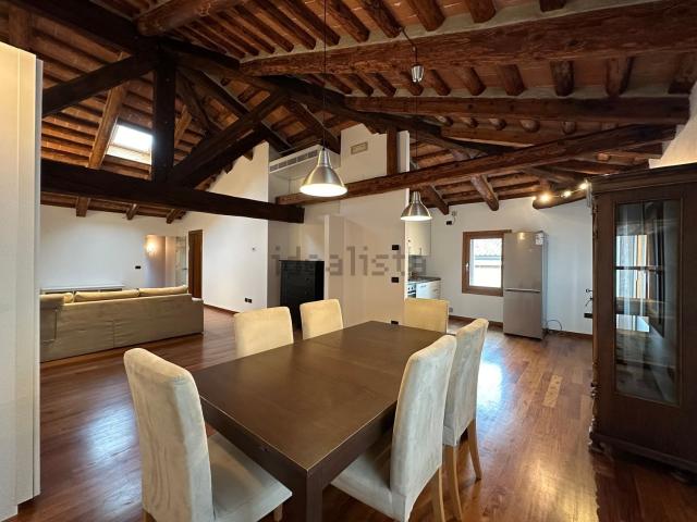 Appartamento in vendita di 140 m² in Via Guglielmo Marconi