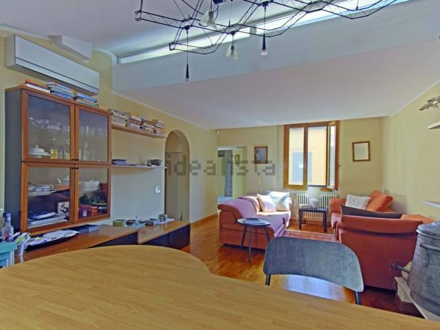 Appartamento in vendita di 140 m² in Via Guglielmo Oberdan